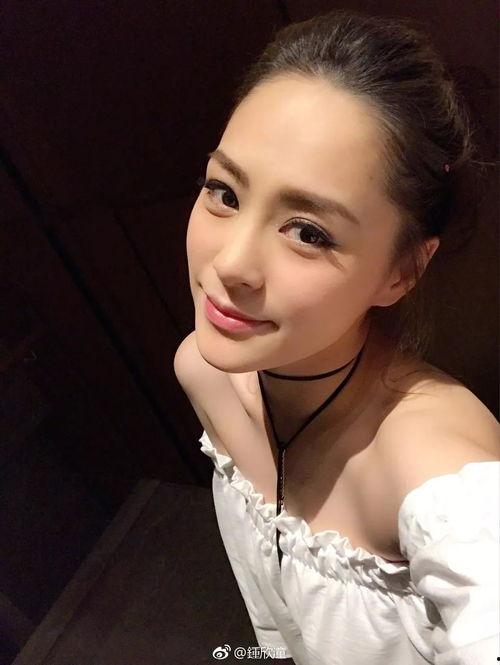阿娇吃瓜少女小说,一场吃瓜少女的奇幻冒险  第2张